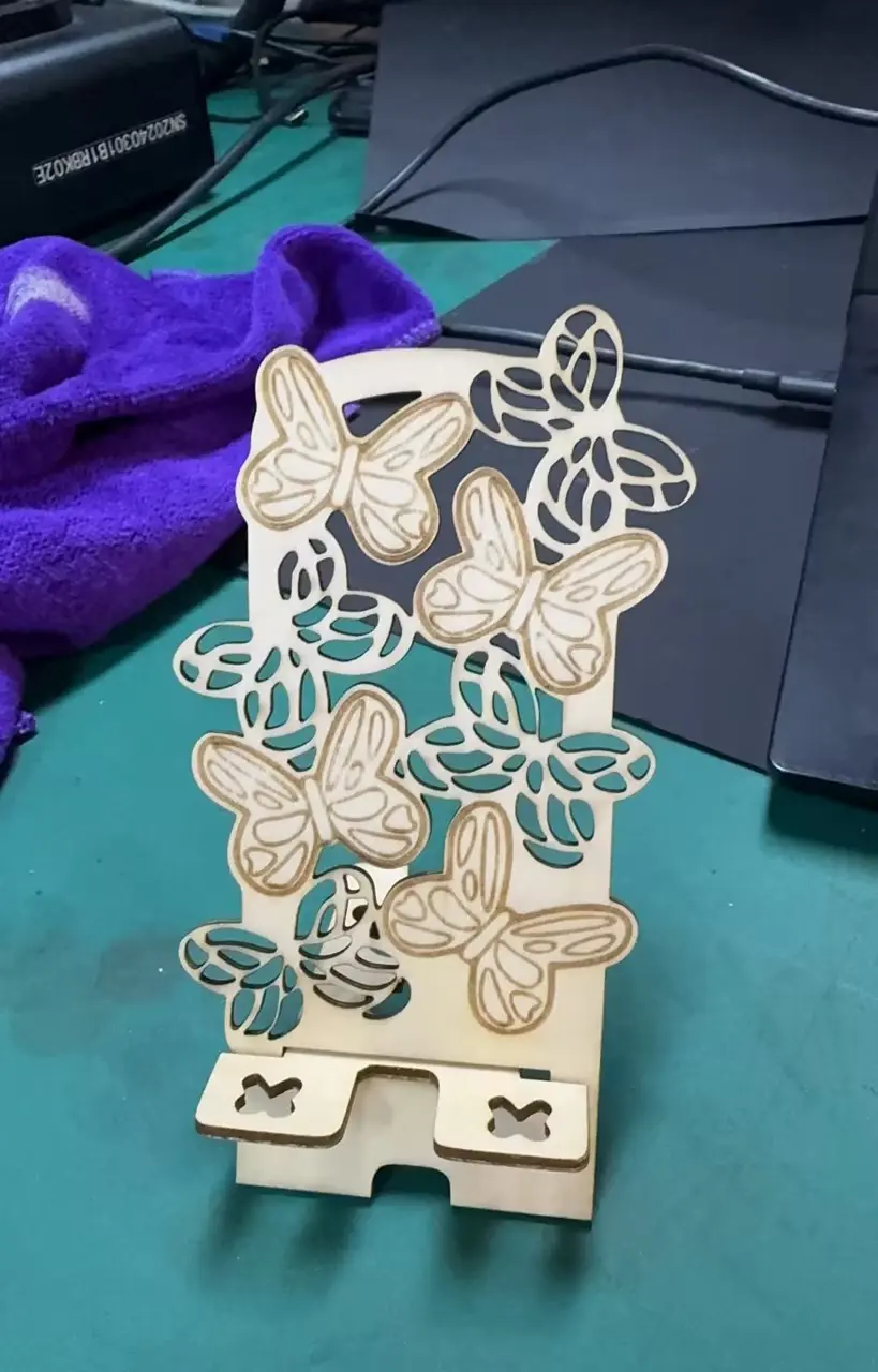 Butterfly phone holder